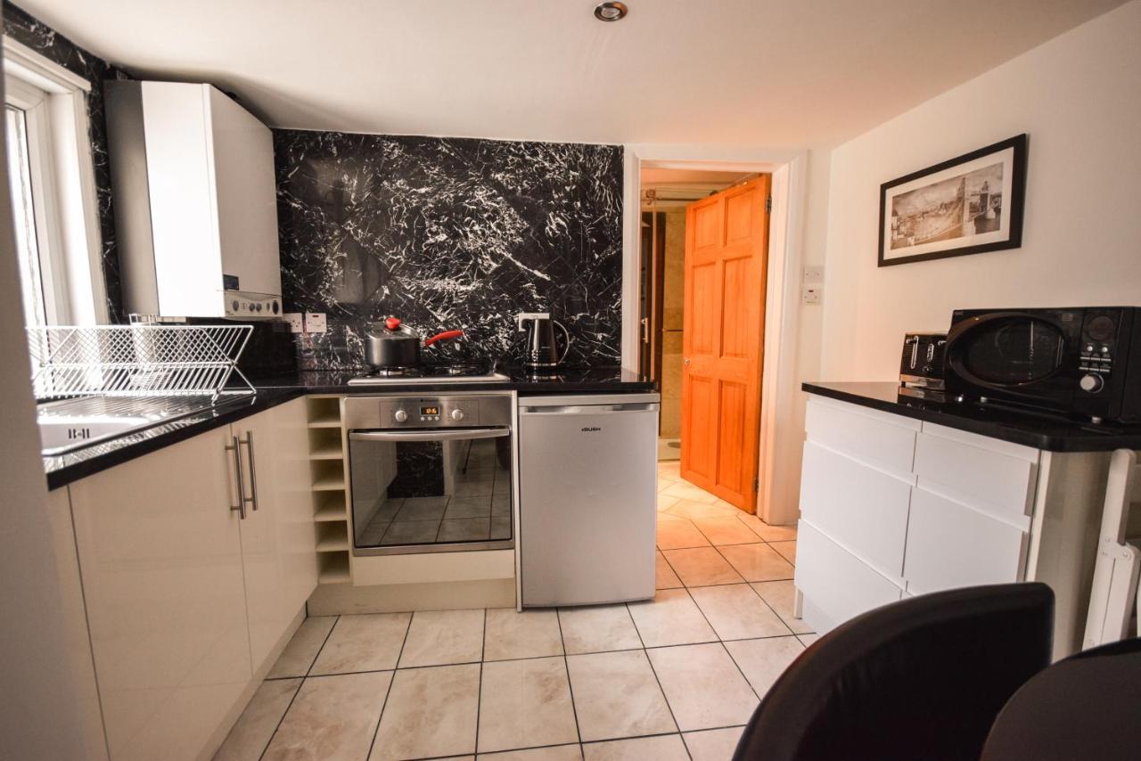 London Collection - Old Compton Soho Apartment London